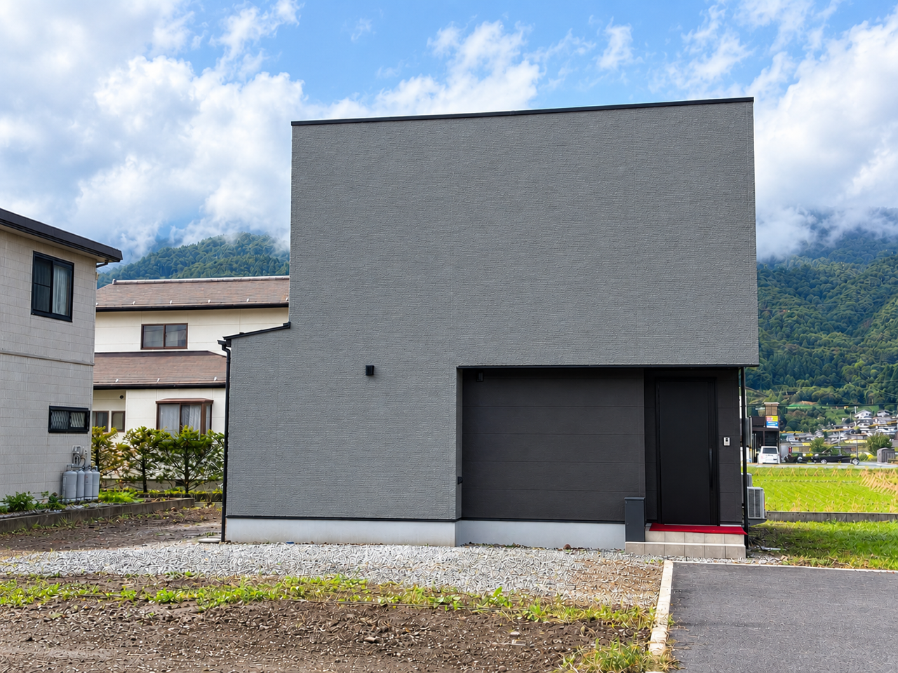 諏訪市W邸
